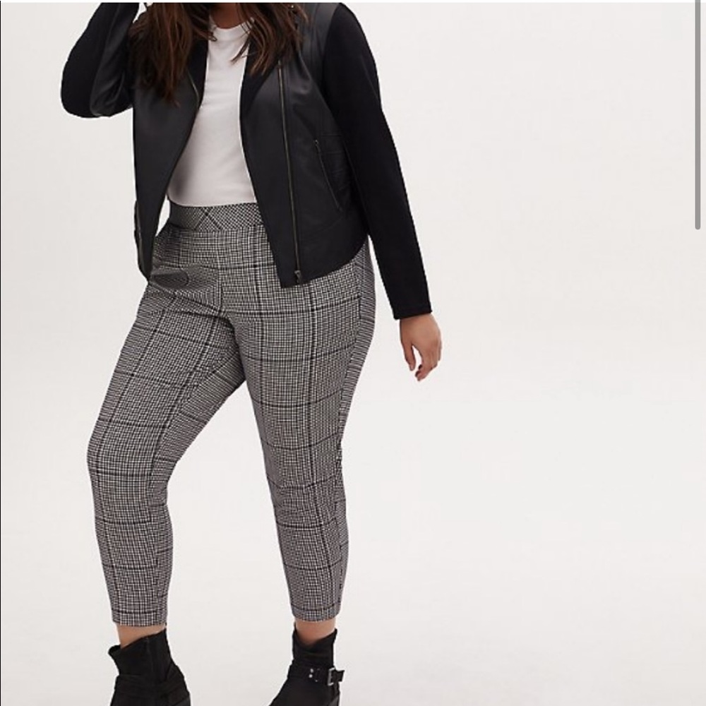 NWOT Torrid Houndstooth Plaid Pants